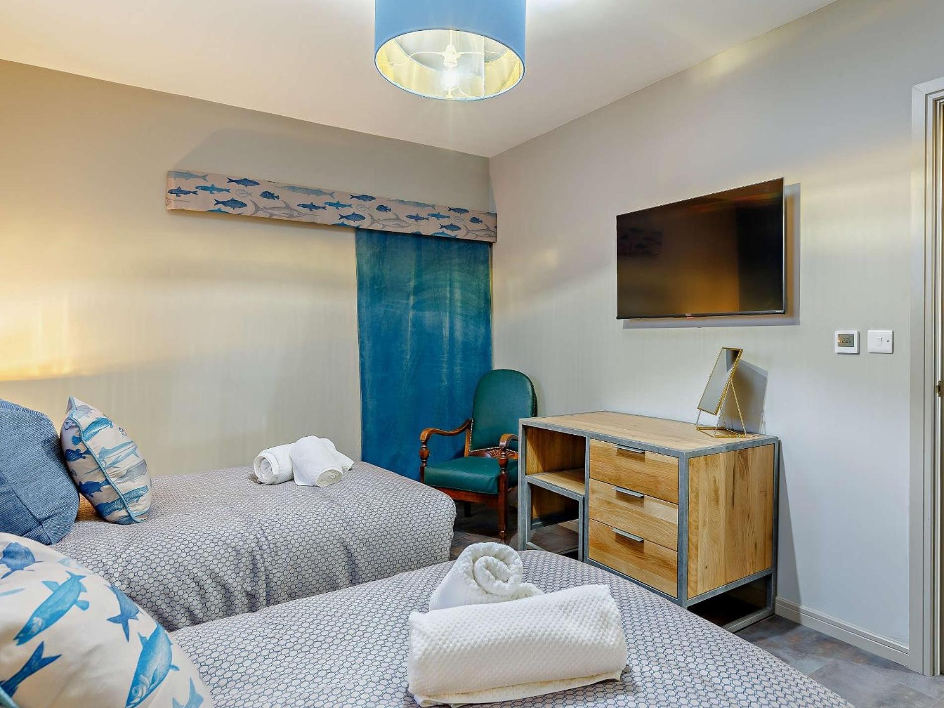 4 Bed In Newquay 90069 Holiday home